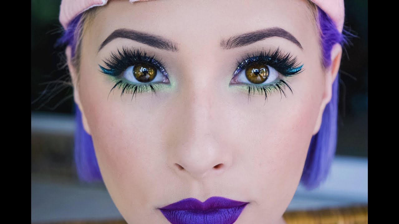 Iridescent Galaxy Glitter Wing Makeup Tutorial