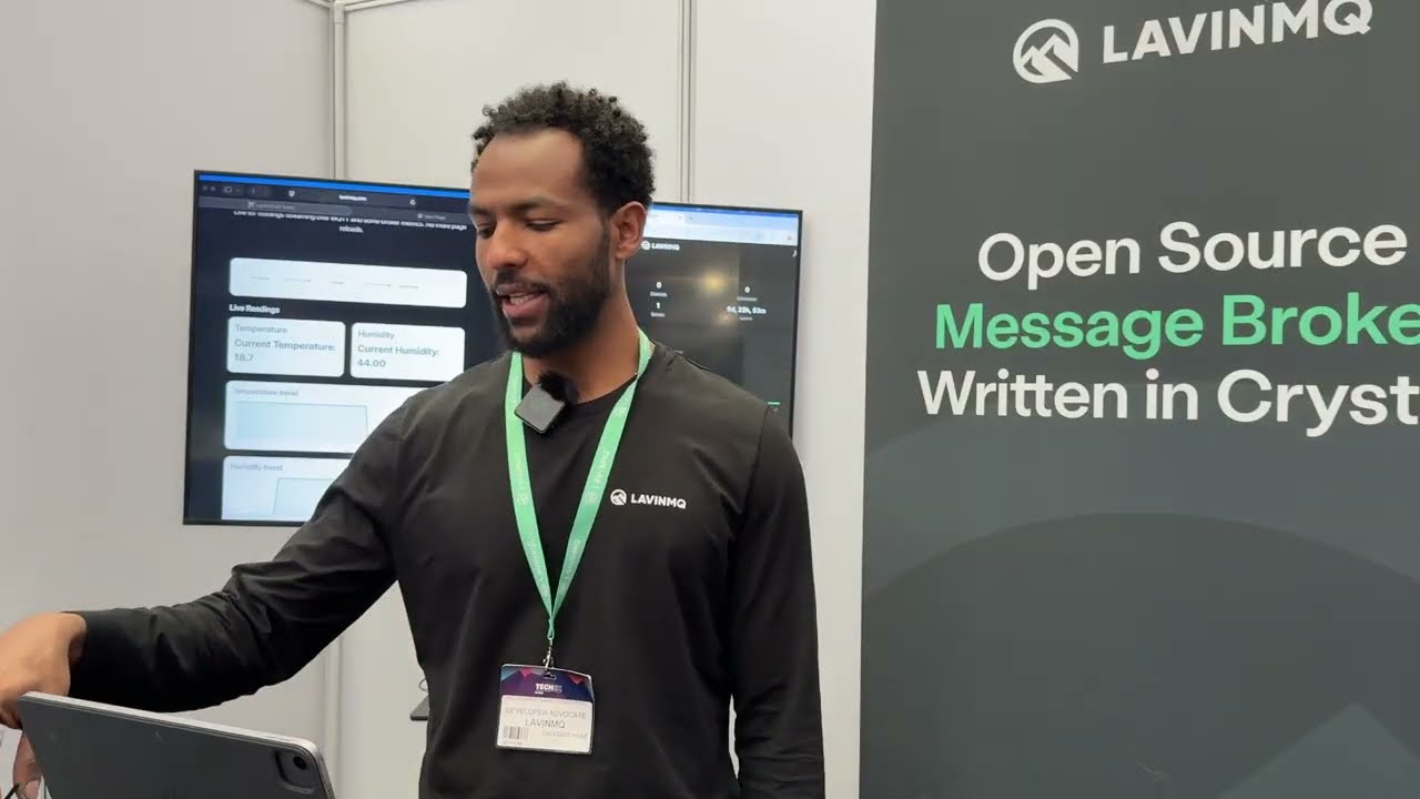 Live demo of real-time temperature monitoring with LavinMQ.