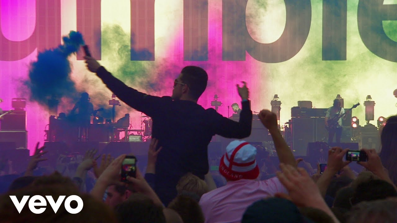 Kasabian - bumblebeee (live in leicester)
