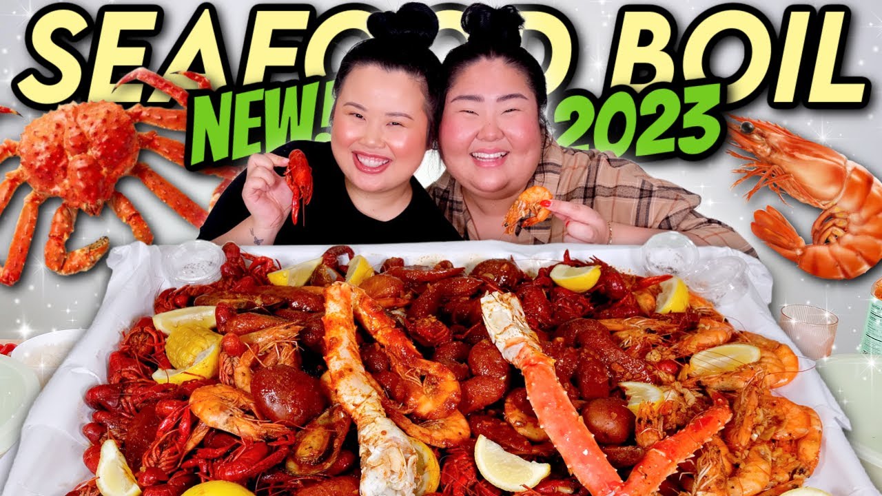 KING CRAB LEGS SEAFOOD BOIL + GIANT SHRIMP + SNOW CRAB + MUSSELS + CRAWFISH MUKBANG 먹방 EATING SHOW!