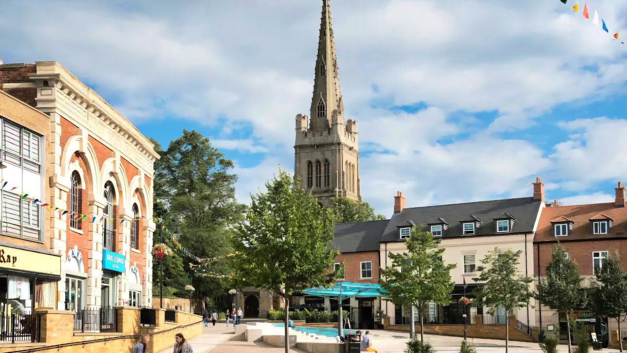 Kettering Walking Tour: Discover the Town on Foot!