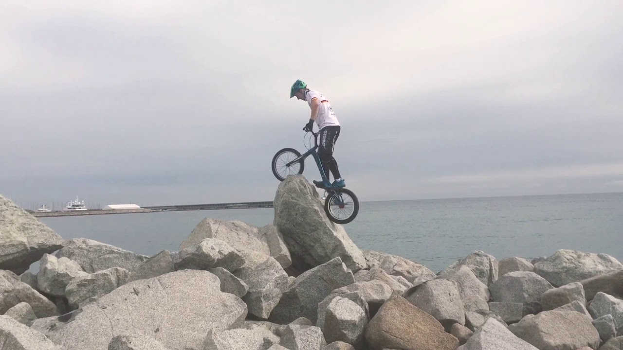 Dominik Oswald - Biketrial in spain