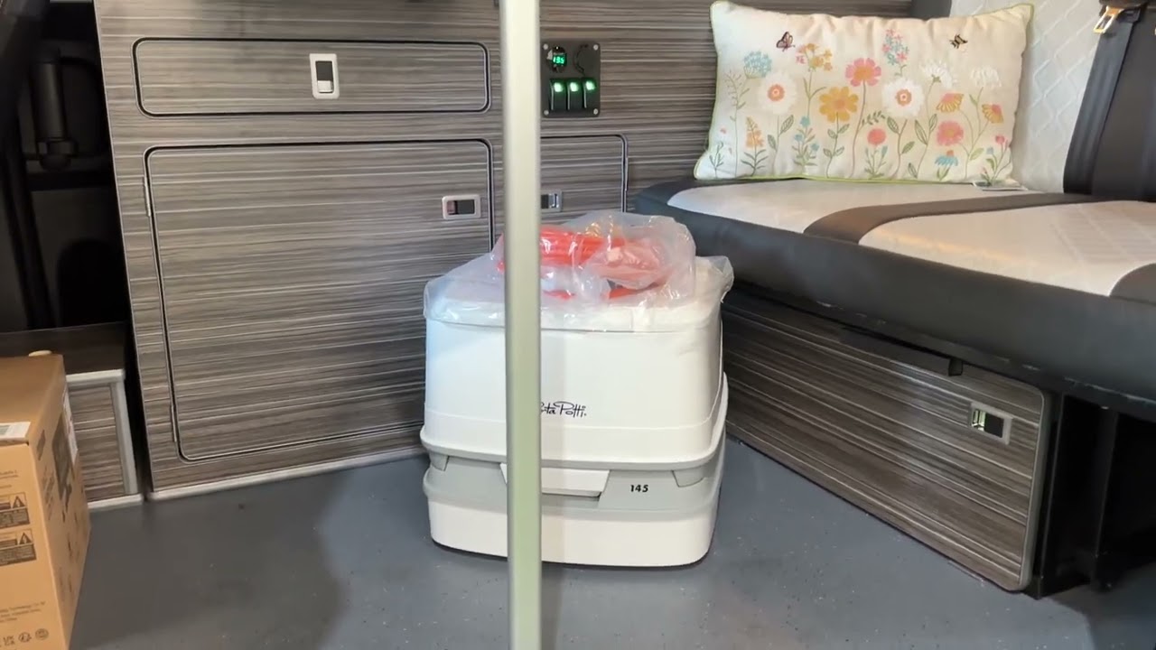 Nissan Serena Campervan