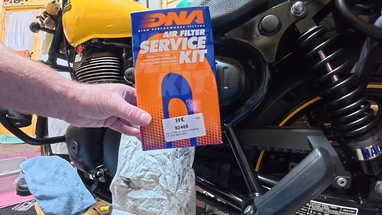 Royal Enfield 350 Meteor DNA air filter cleaning.#royalenfield #motorcycles 