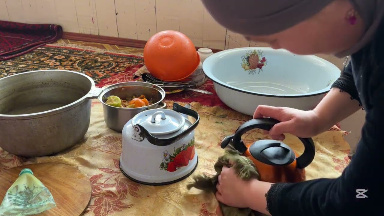 A Quiet Village Day | Making Dough, Washing Dishes & Baking Bread | Rural Life ASMR #homeroutine 