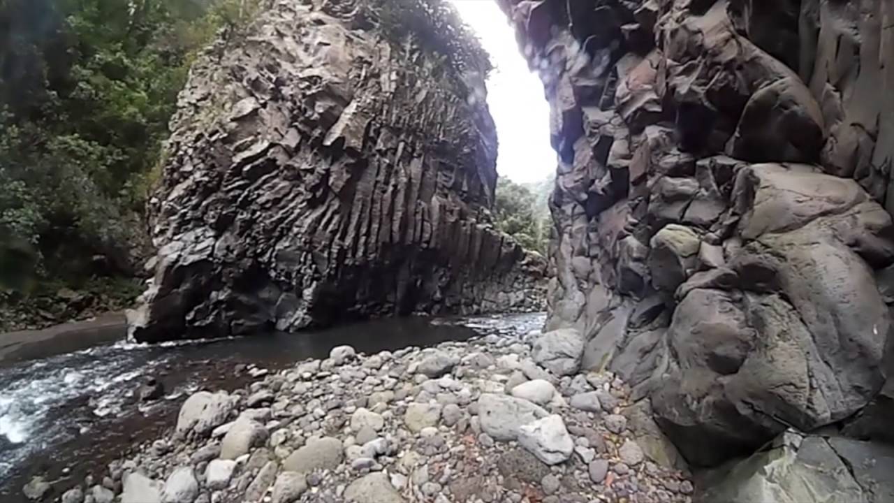 Les orgues basaltiques du Bras de la Plaine
