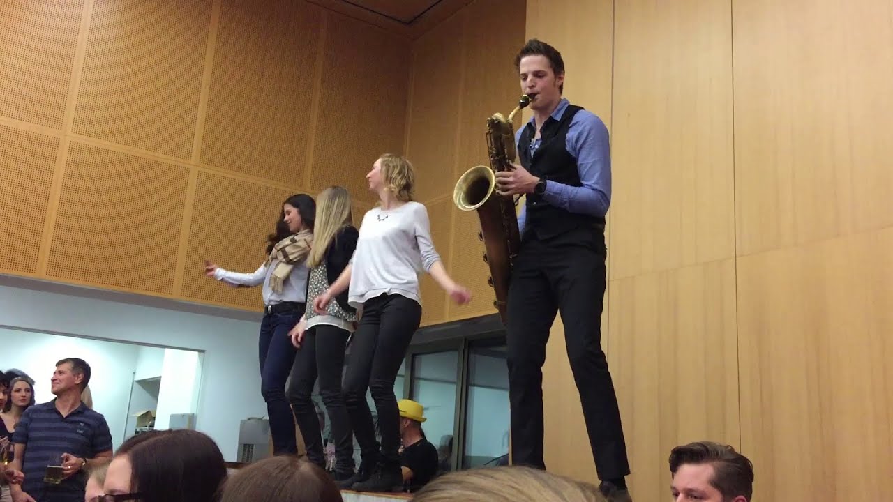 Bari, Bari Good! // Baritone Sax Solo