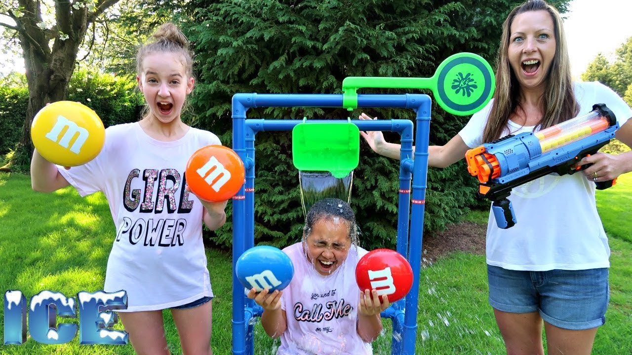 ICE BUCKET DUNK SPLASH TANK CHALLENGE!! Toys AndMe