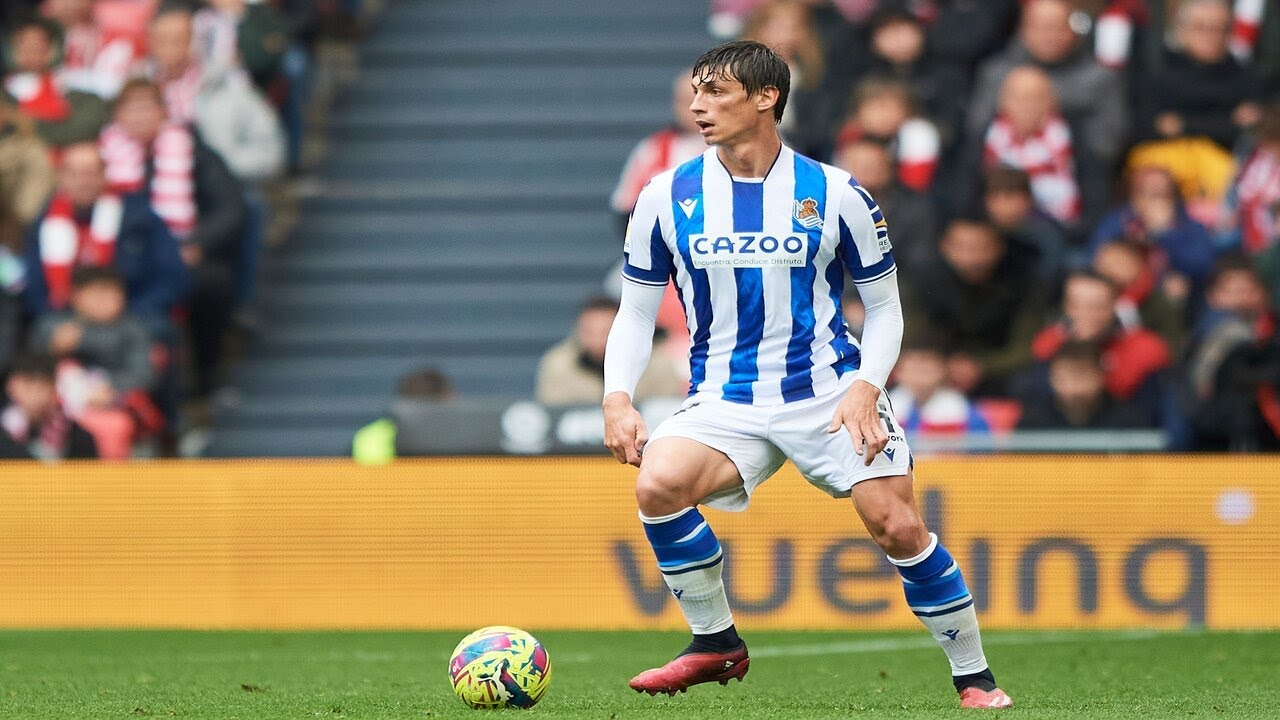 Robin Le Normand is a Beast Centre-Back! Sociedad Defensive Skills & Highlights 2023