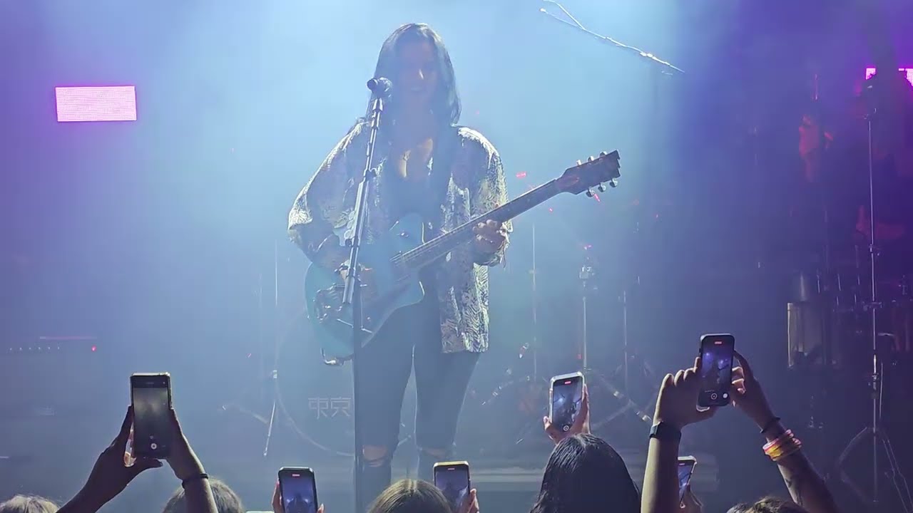 Ninet Tayeb - Rock Bottom LIVE