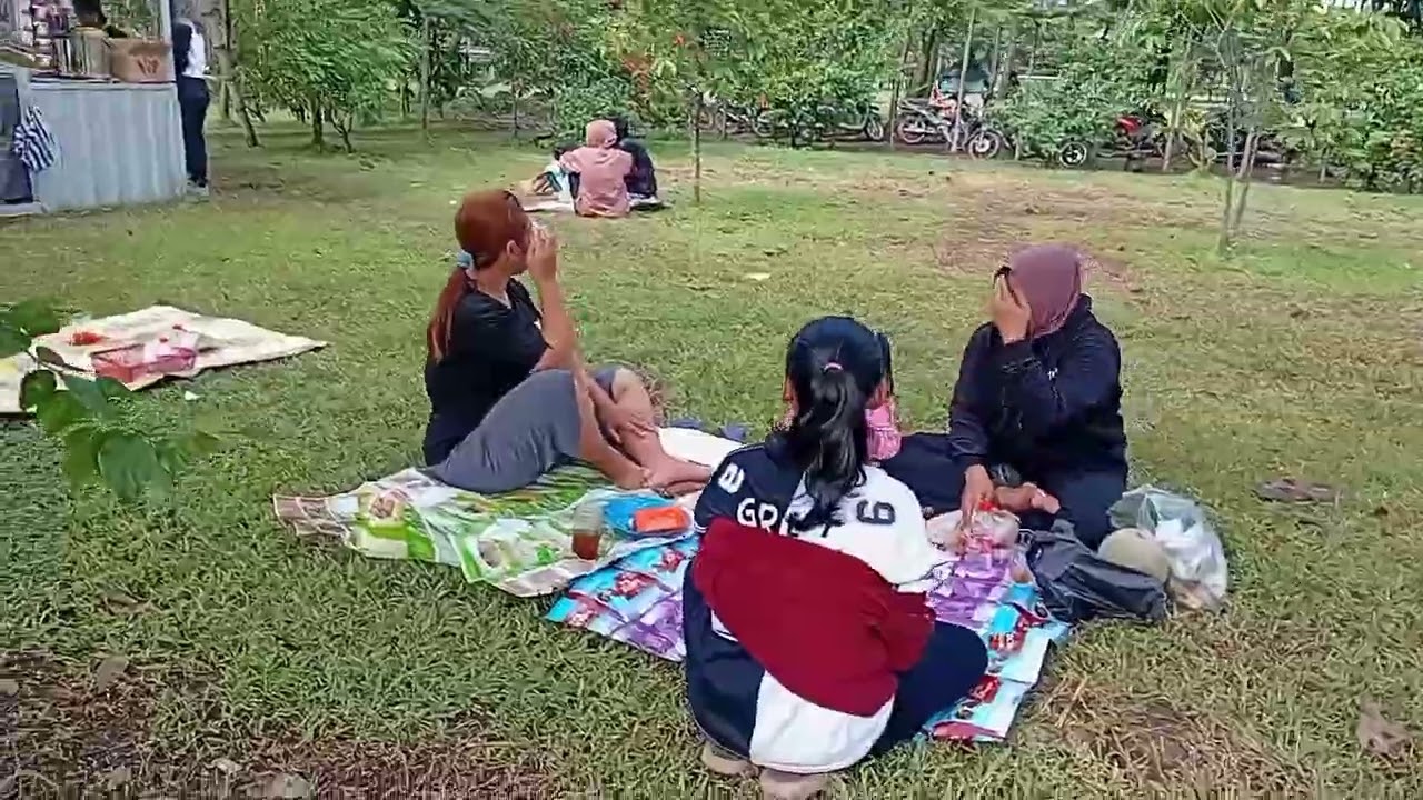 Tempat nongkrong warga songgom [ nyaman aman ]