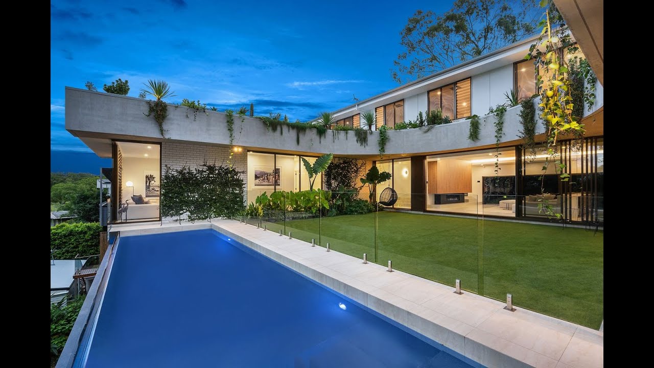 102 Outlook Crescent, Bardon