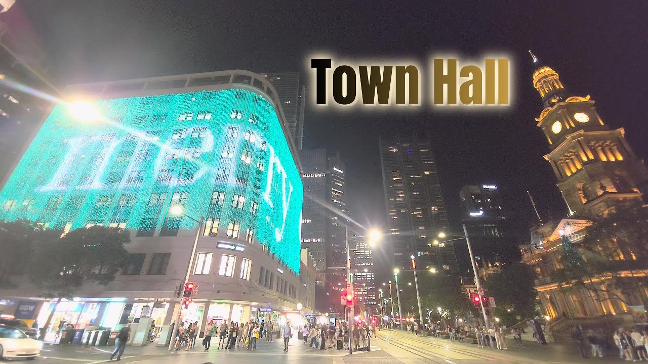 Christmas Night Walking Tour in Sydney Town Hall
