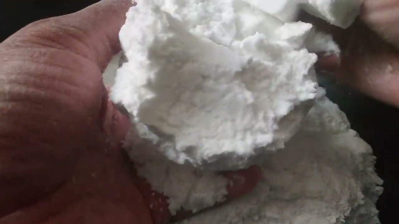 Asmr baking soda // All white crunchiness