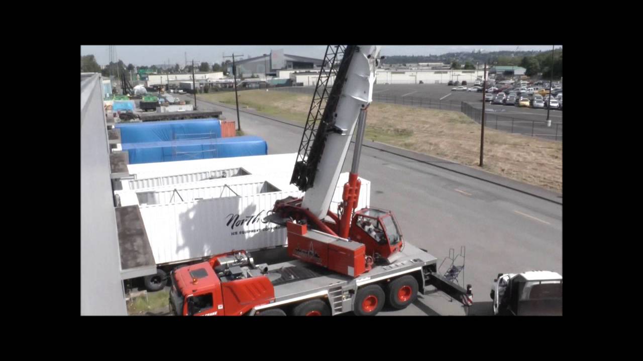Flake Ice Machines lifted into 40 ft containers with cranes [Timelapse]