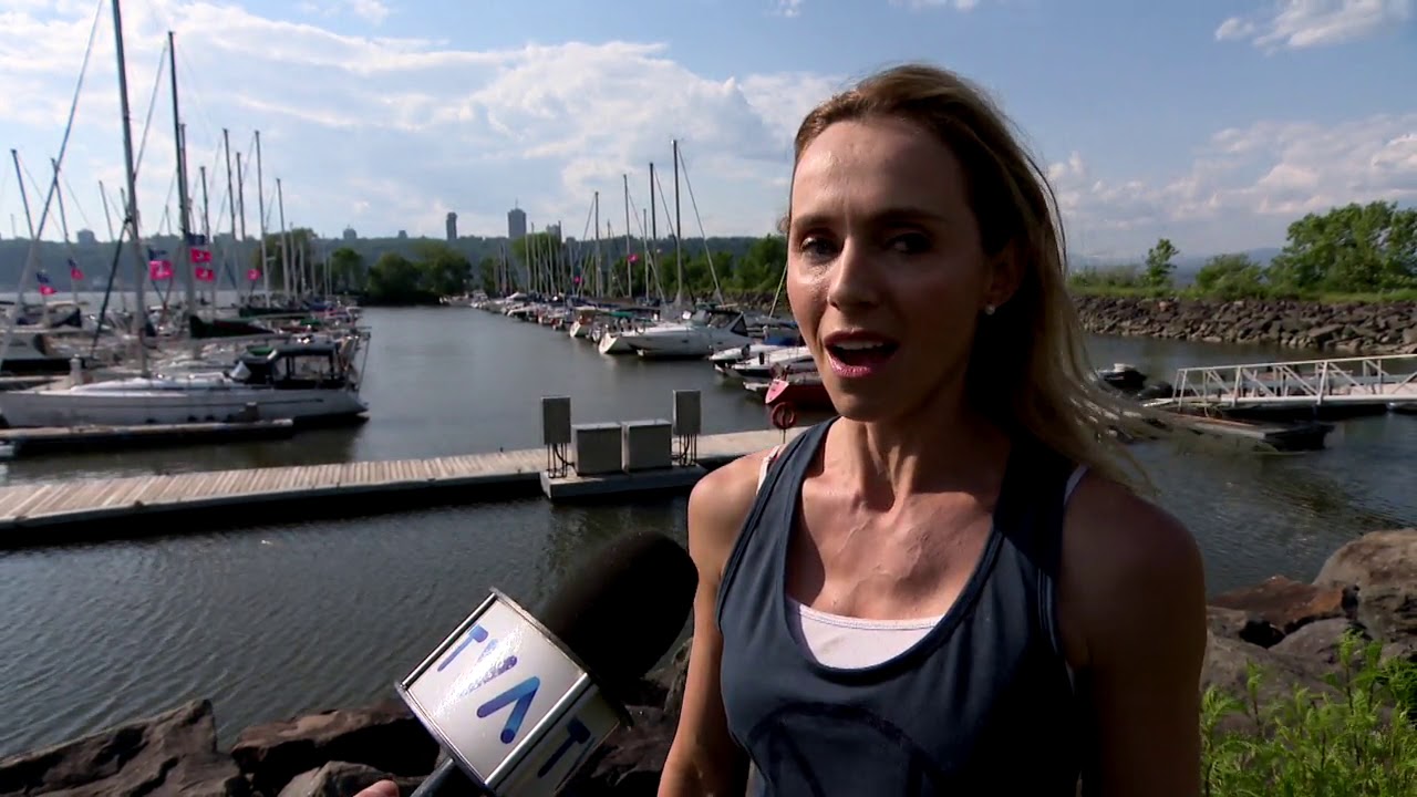 Pascale Robitaille de TVA avec Coupe Femina