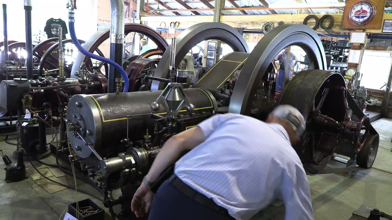 A Rare Look at a Columbus 25 hp Cam Stopper Antique Engine