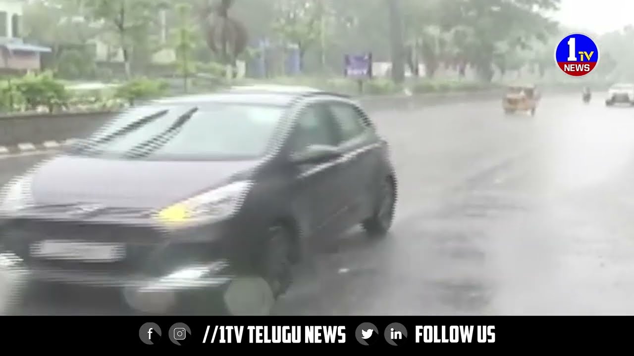 Heavy Rains Continue To Drench Hyderabad, IMD Issues Yellow Alert | 1TV News