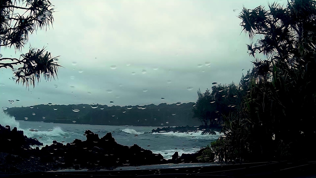 The Road to Hana, Maui, Hawaii in 4 1/2 Minutes - Times Lapse of the Hana Highway