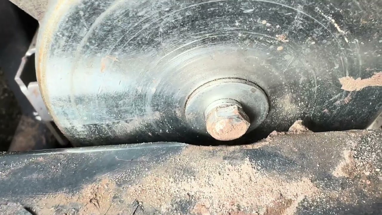 Erklärung wie die Anhängerkupplung am Minidumper befestigt wurde. Brennholz,Stihl, Dolmar, Husqvarna