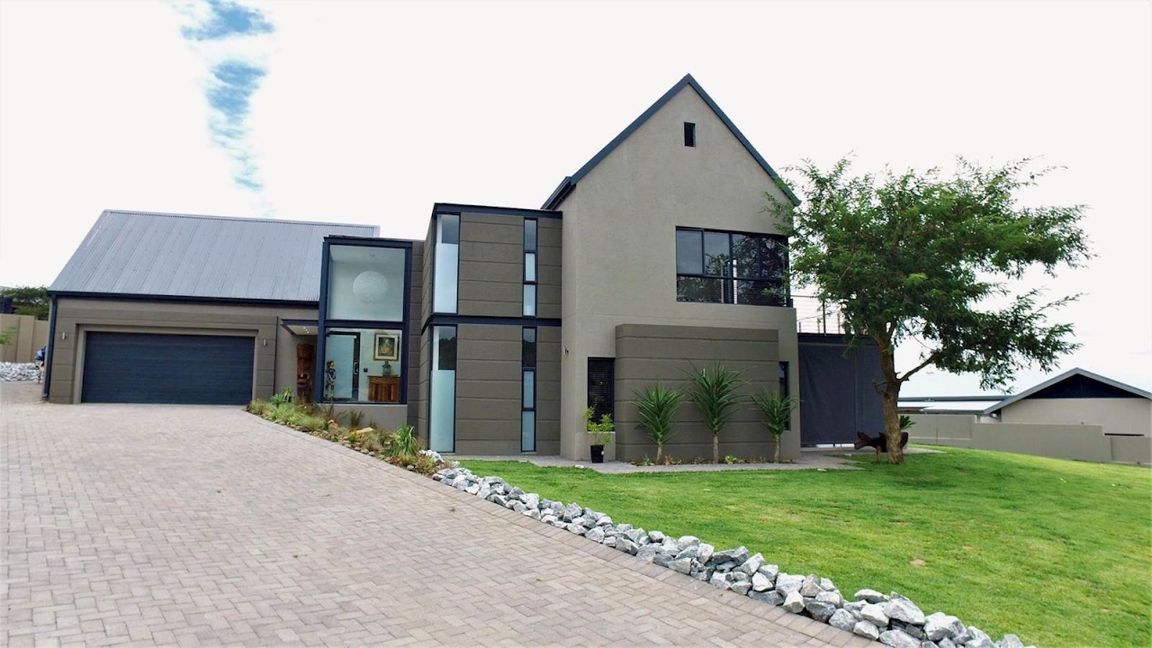 4 Bedroom House for sale in Mpumalanga | Lowveld And Kruger Park | Nelspruit Mbombela | |