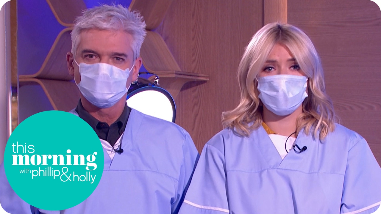 Holly and Phillip Scrub Up for Some Intensive Bear Surgery | This Morning