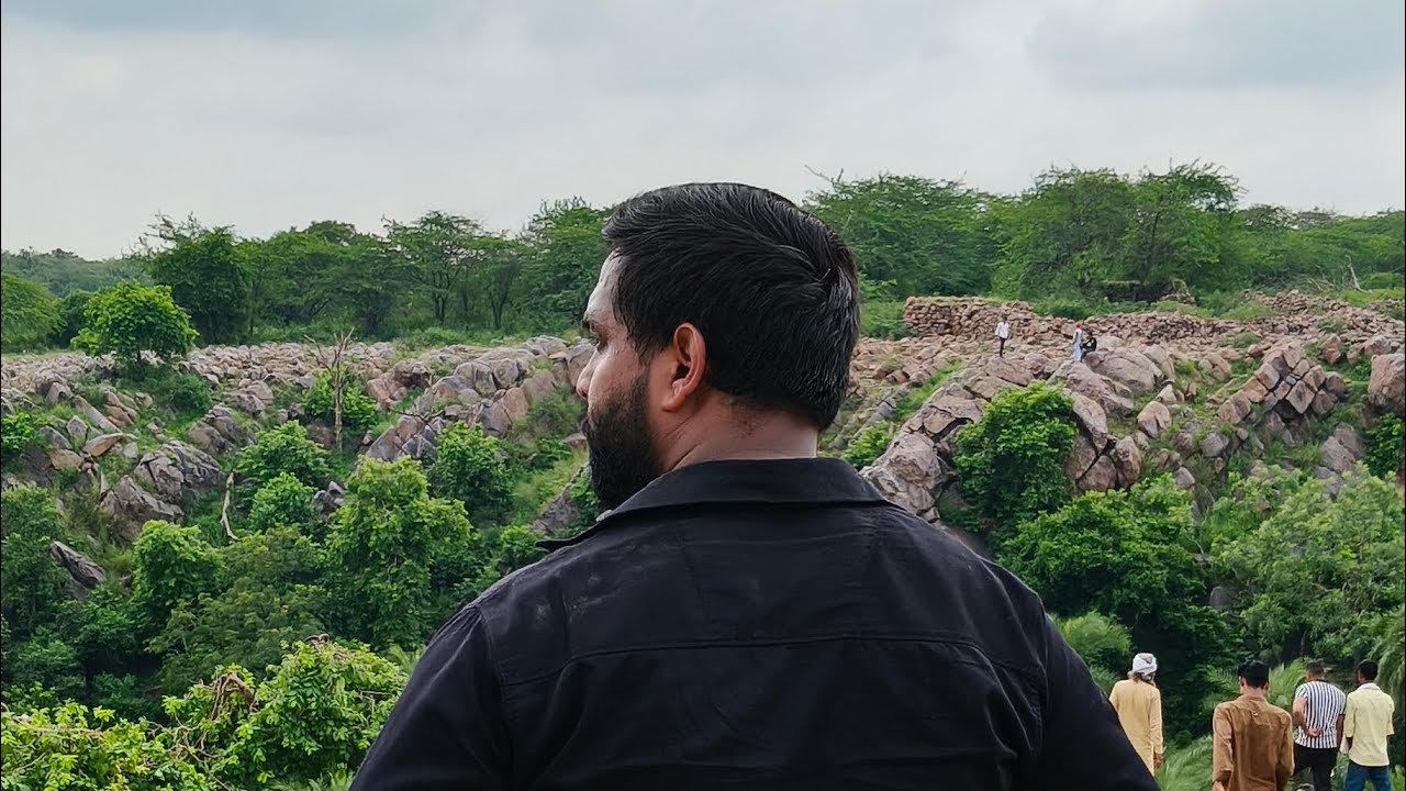 Hidden waterfall in faridabad #trending #funny #mountainswiev #youtubevideo #foryupage #viralvideo 
