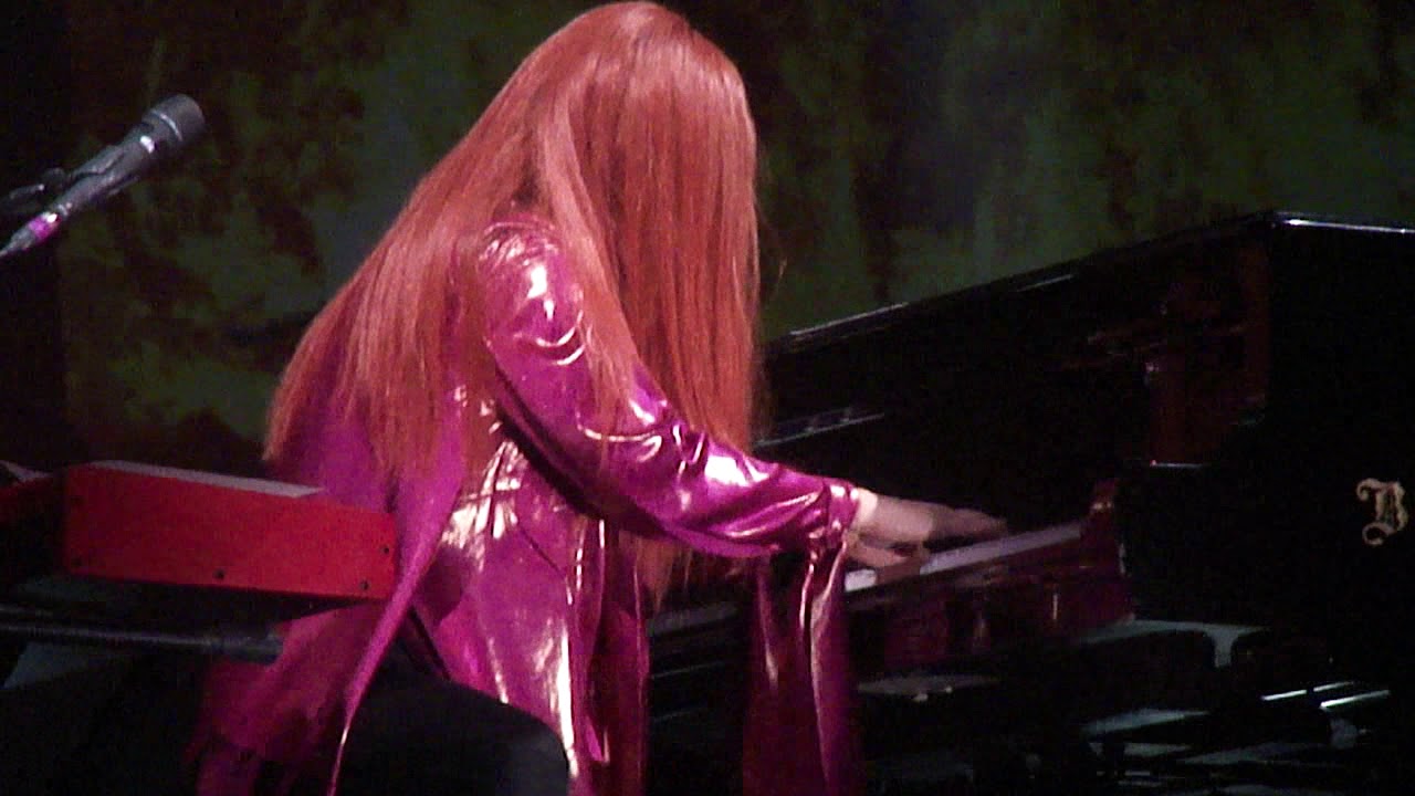 The Pool, Icicle - Tori Amos - New York City - November 7, 2017 - Live Debut