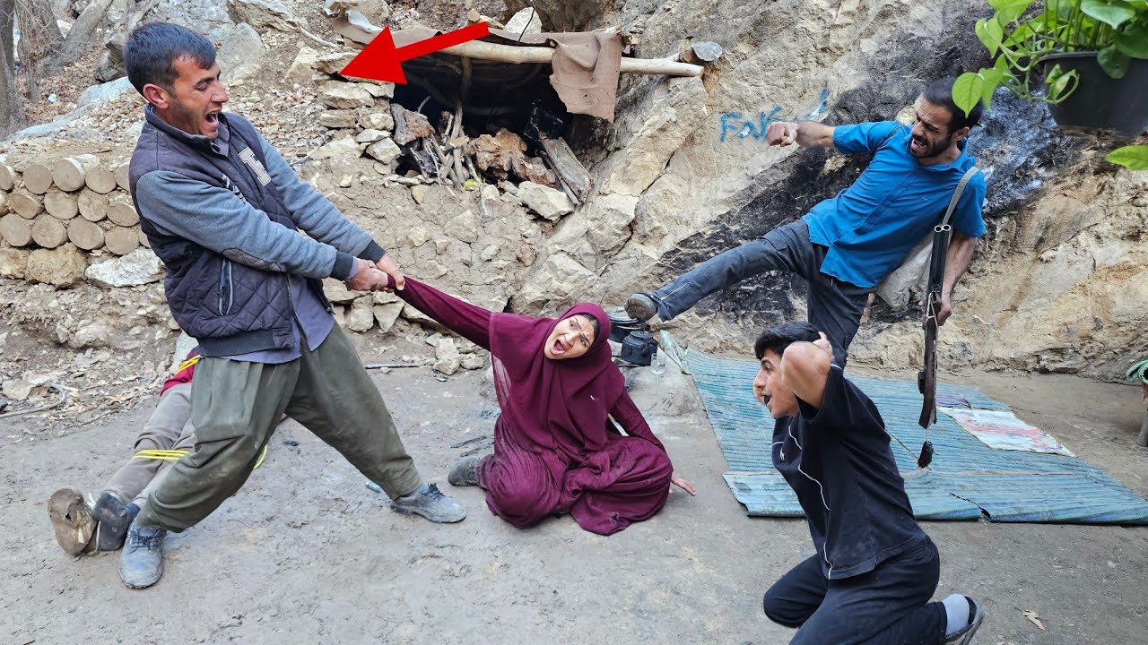 The terrifying moment when the evil suitor attacked Tayyiba! Was everything destroyed?