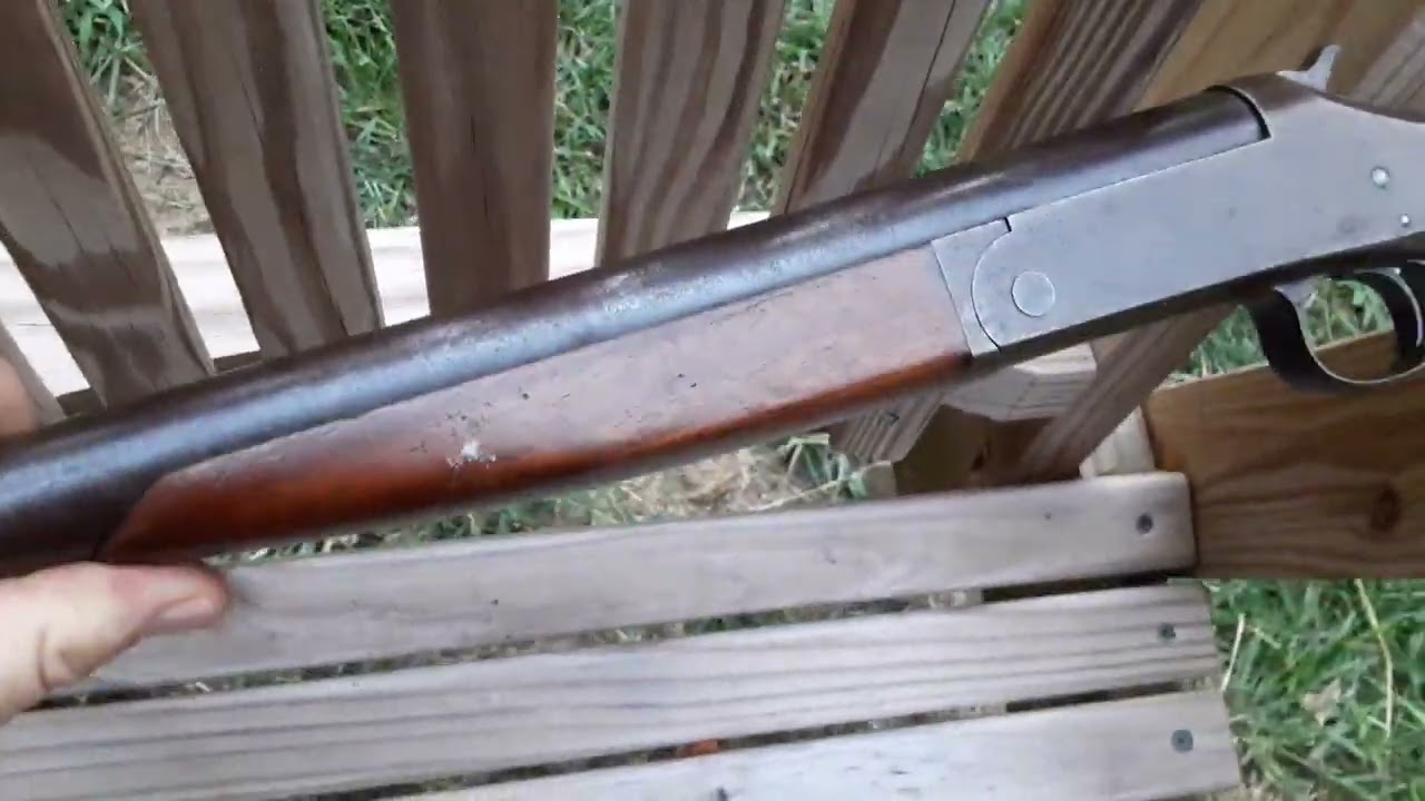 Harrington & Richardson 1900 Single Barrel Shotgun. Checking the Chamber Length.