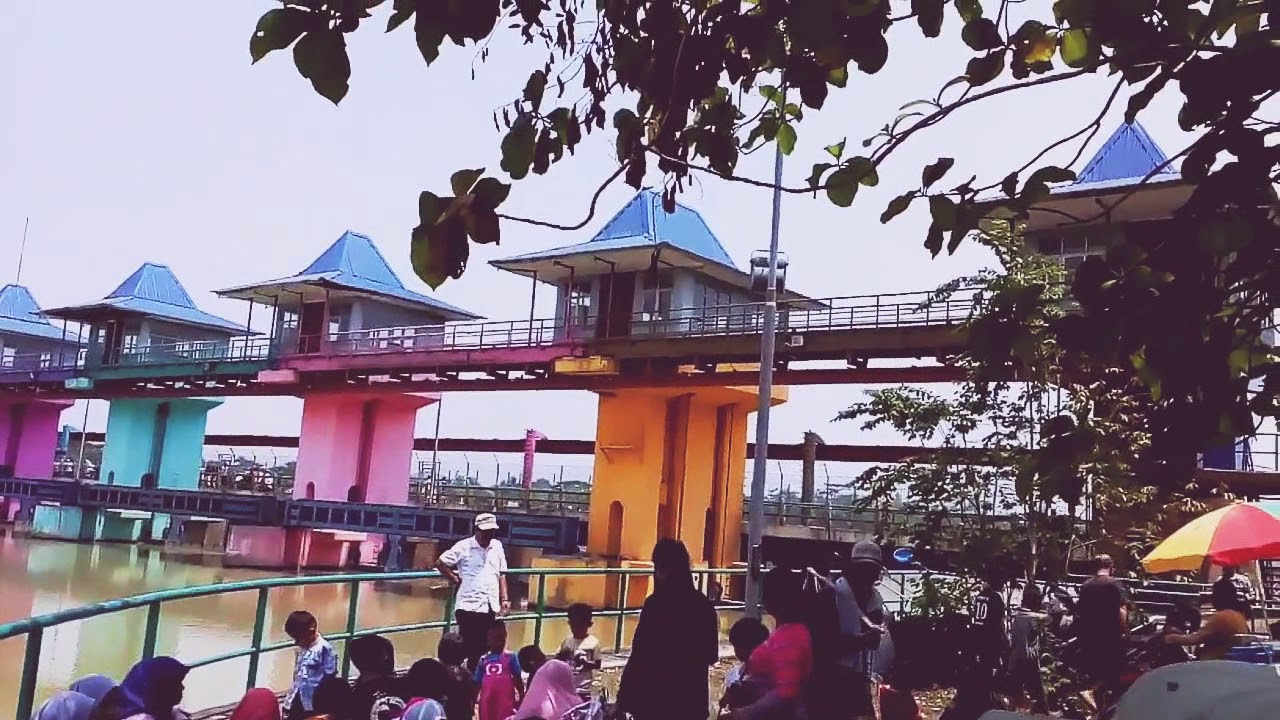 Bunyi Sirine Pertanda Bedol Bendungan Pamarayan dibuka