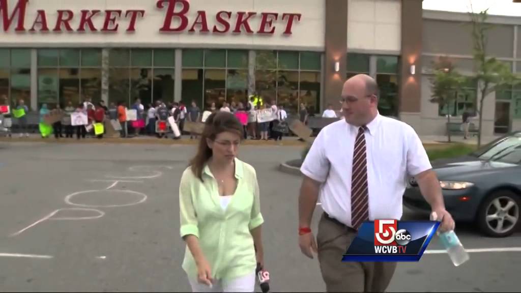 Fired Market Basket workers threaten lawsuit