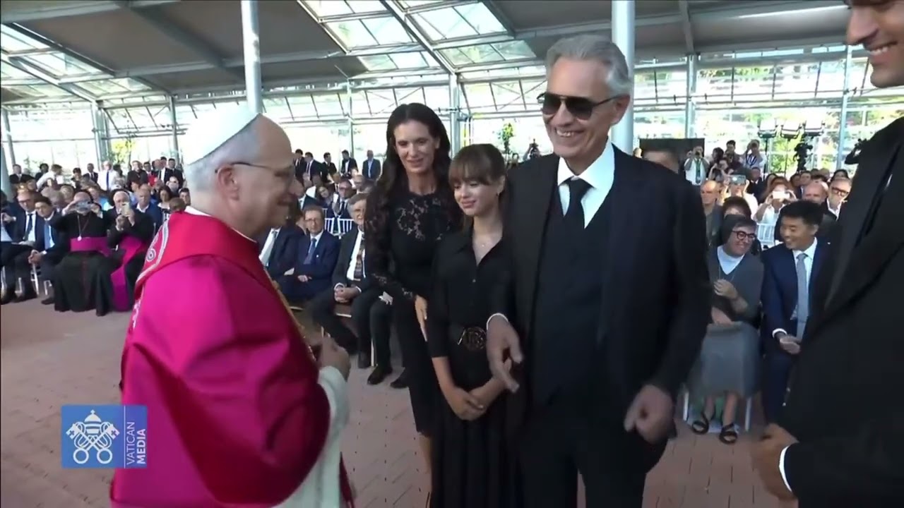 POPE LEO XIV Meets Singer Andrea Bocelli