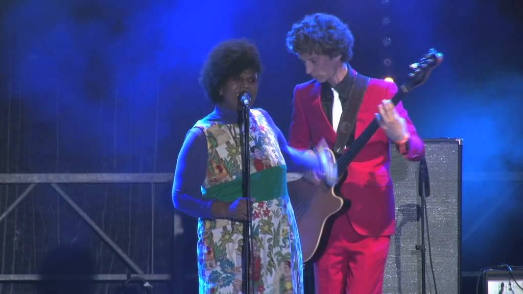 Nathalie Natiembé - La nuit je mens (Alain Bashung cover - Live @ Sakifo 2013)