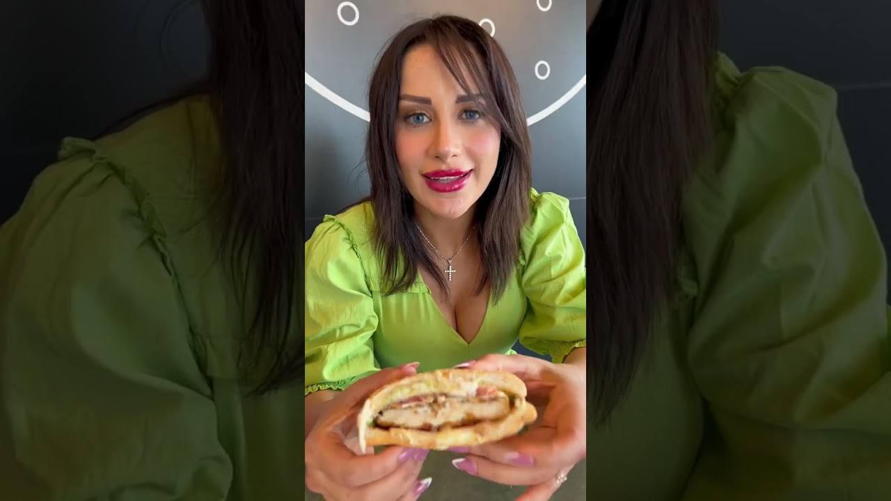 مقارنة برغر الدجاج في ٣ مطاعم مختلفة 🍔😍Comparing Chicken Burgers in 3 Different Restaurants🍔