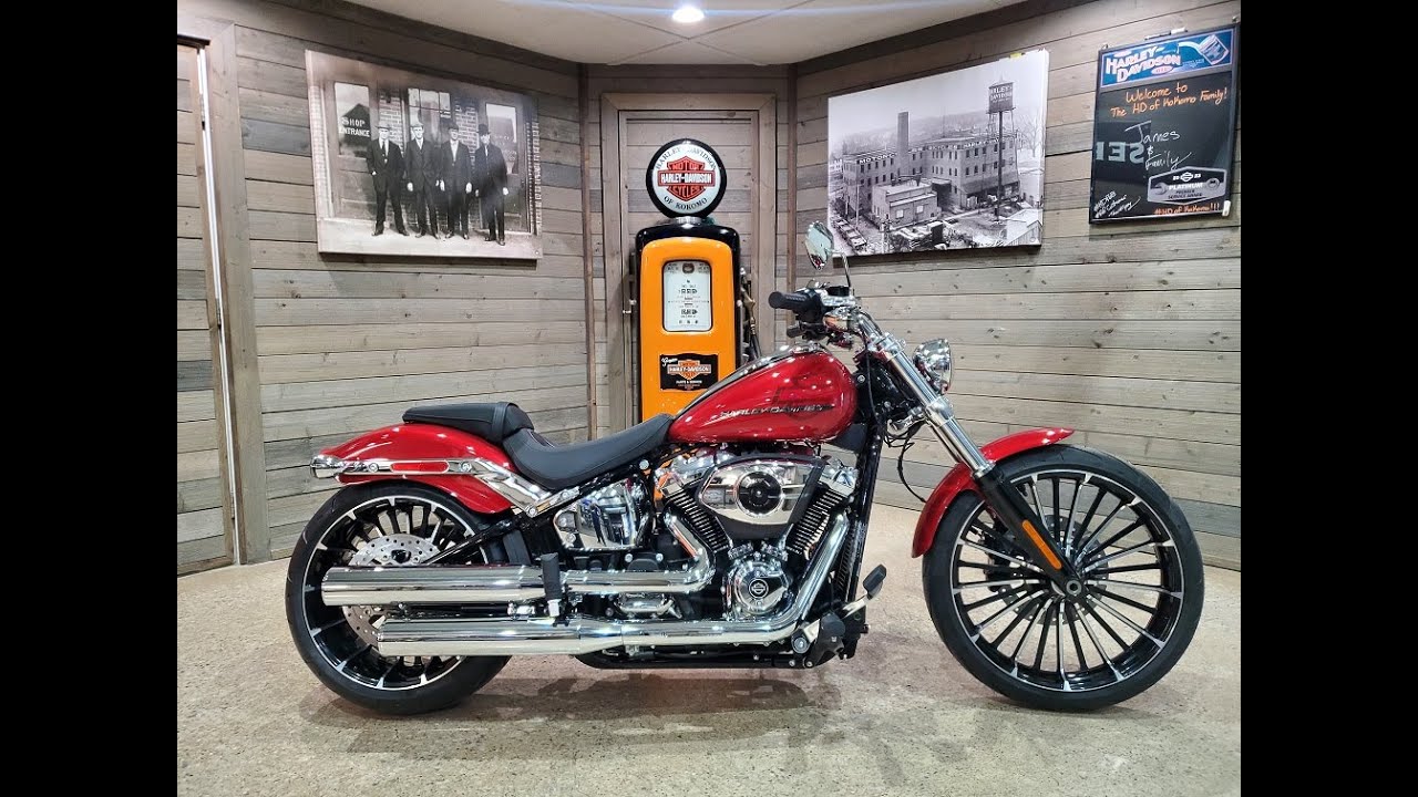 2025 Harley-Davidson Softail Breakout FXBR - Brilliant Red.