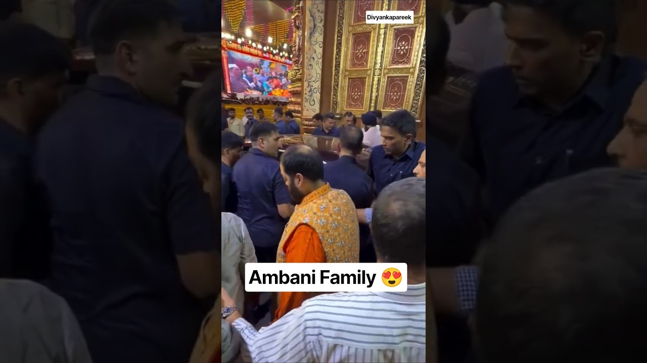 Radhika Merchant, Anant Ambani और Mukesh Ambani का Lalbaugcha Raja के दरबार में खूबसूरत पल 🌺✨