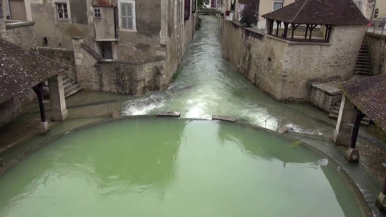 La Fosse Dionne de Tonnerre (Yonne) déborde le 1 juin 2016