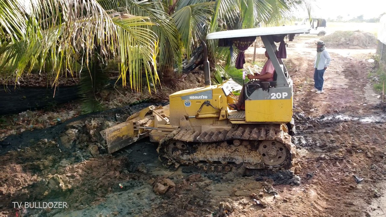 Perfectly!!! Project Techniques Skill Driver REPAIRING ROAD By D20P DOZER Pushing Stone & Truckloads