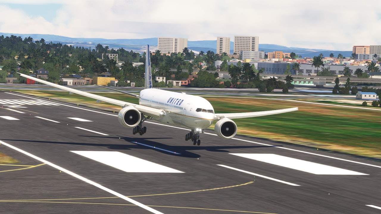Scary Moment! United Airlines Hard Landing During Powerful Storm