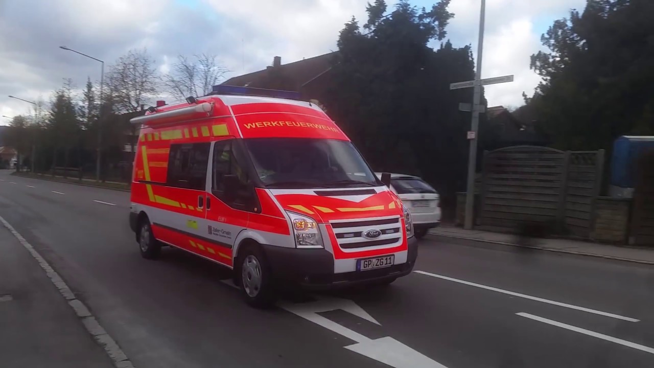 Einsatzfahrten Feuerwehr zu Großbrand +Gefahrgutzug Salach in Geislingen/Steige
