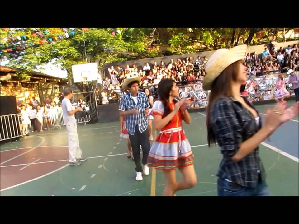 Colégio Padre Eustáquio - Festa Junina 2012 (Ensino Fundamental II: Caminho do Roça 3)