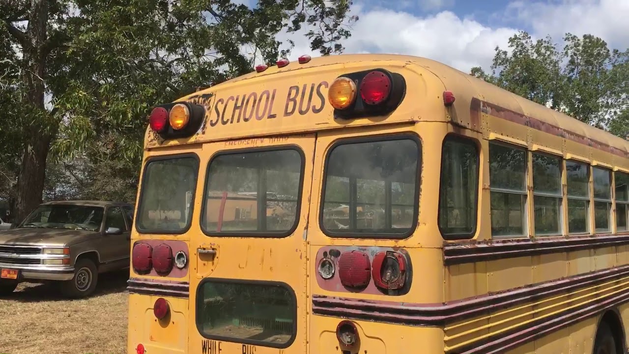 1971 International Harvester Blue Bird Bus