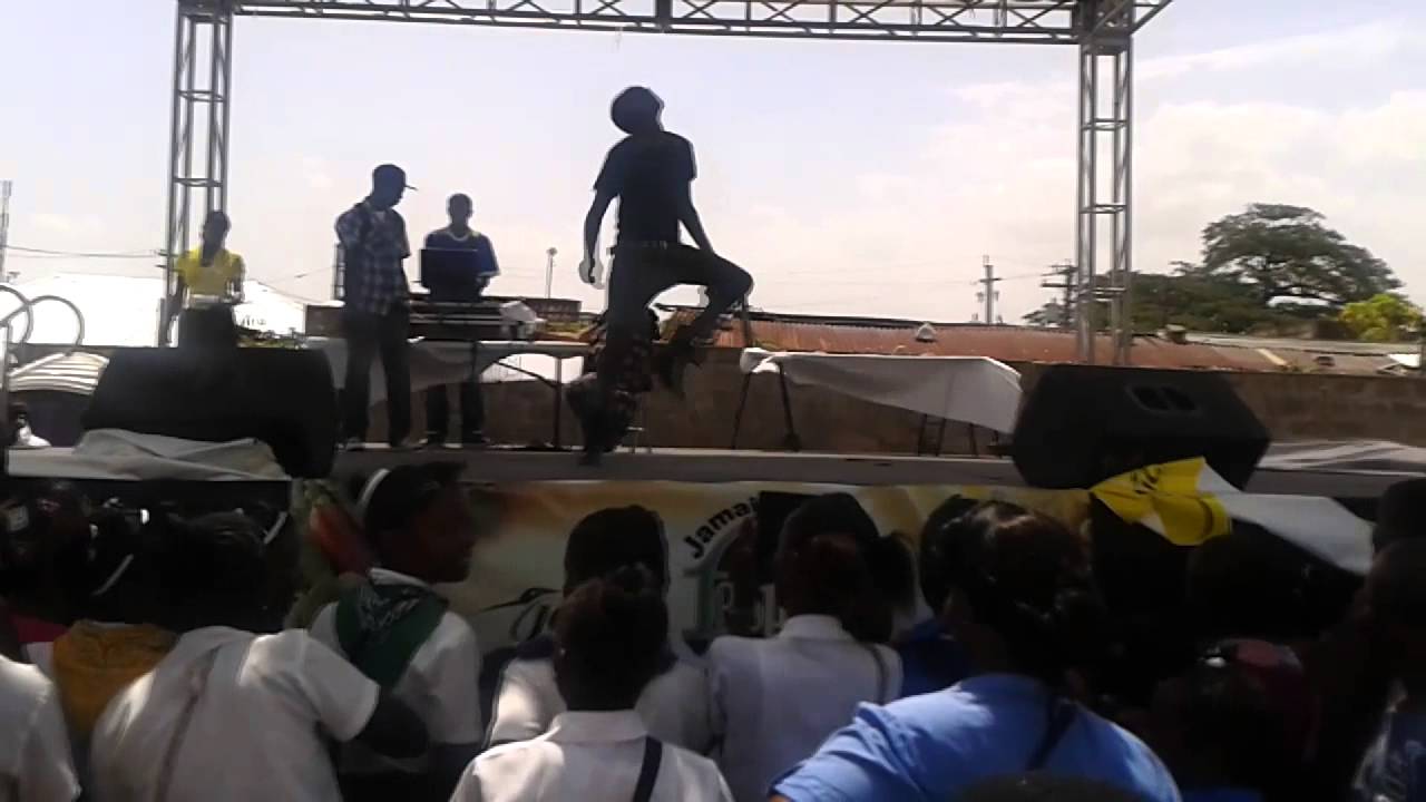 Mad Fresh Single videoSolo