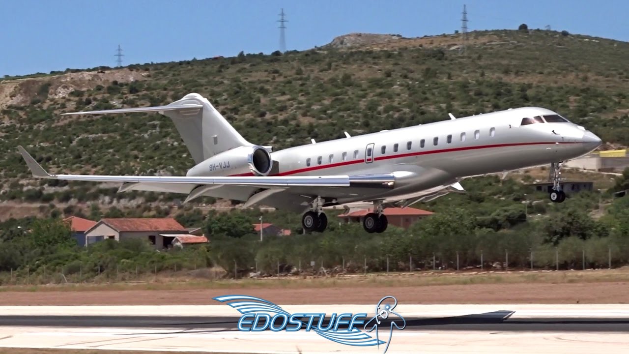 Close-up VistaJet Bombardier Global 6000 Landing at Split Airport LDSP/SPU