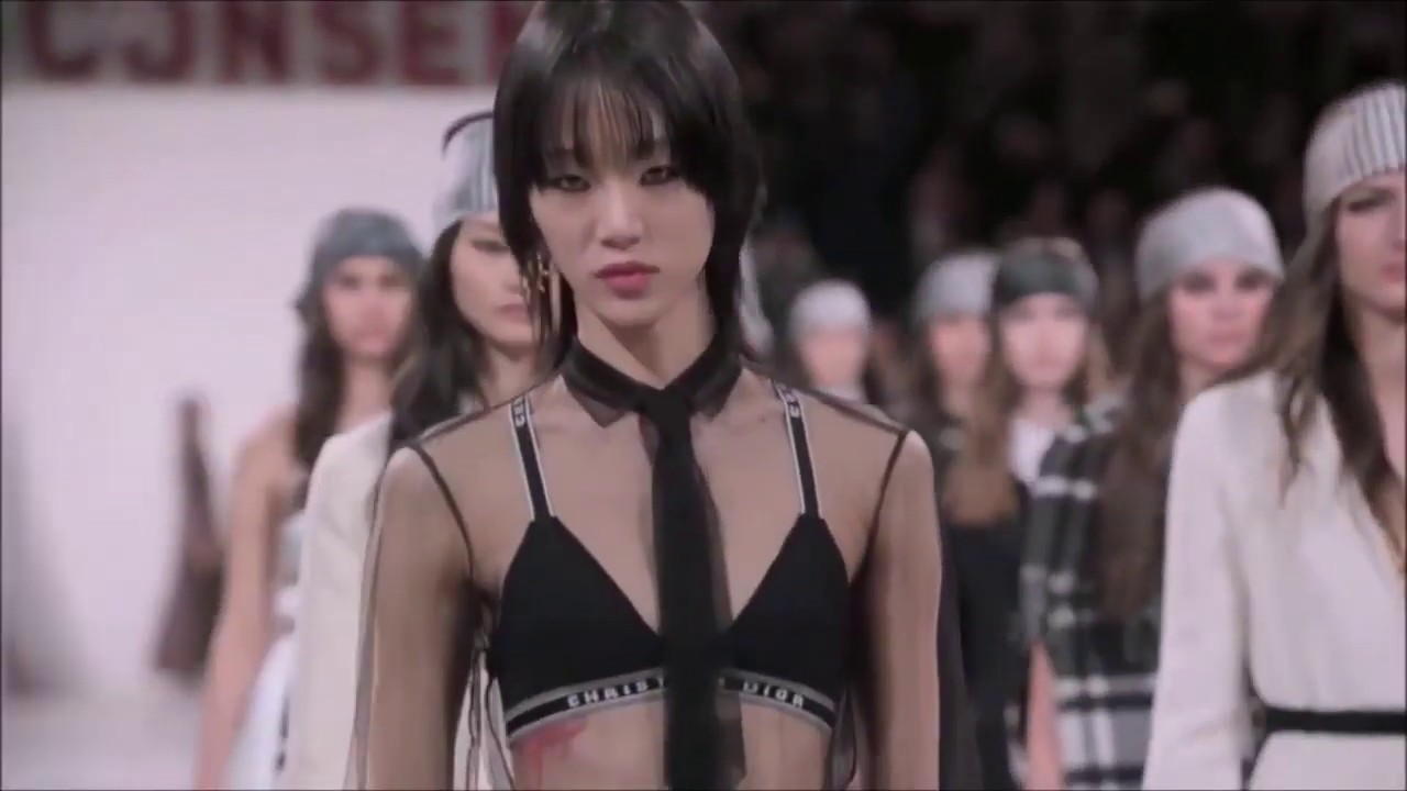 DIOR autumn winter 2020-21 fashion show