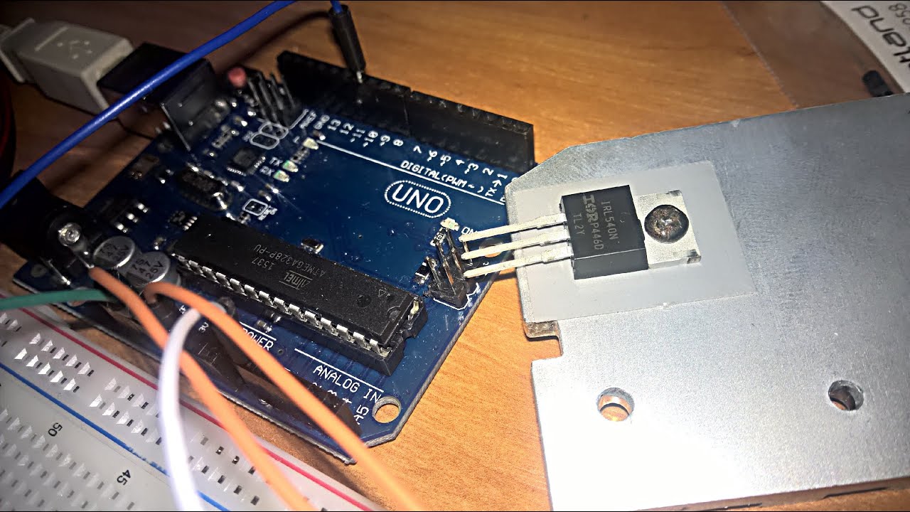[4K] Arduino Uno: Proste sterowanie LED za pomocą N-MOSFET IRL540NPBF