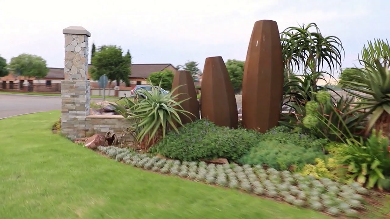 Mooikloof Ridge Estate - 2km east of Woodlands Boulevard, Pretoria East
