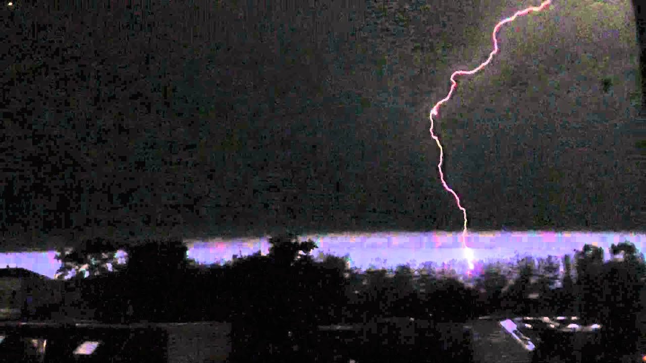 Zwaar onweer boven Apeldoorn