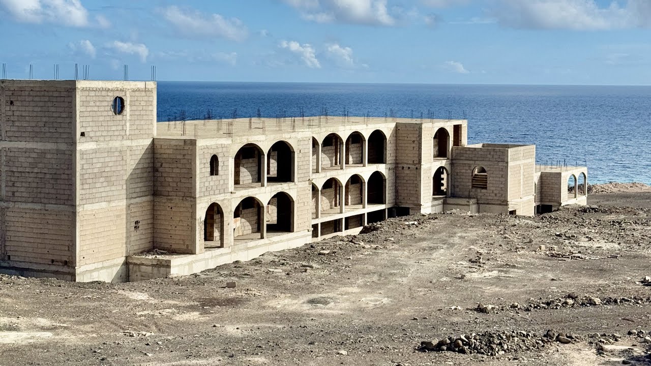 LOST PLACE am Playa del Mal Nombre (Fuerteventura) – Ein Hotel, das nie eins wurde!
